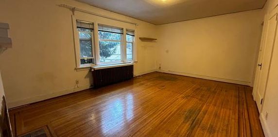 1 bed/1bath in Historic Granville Neighbourhood - Photo 2