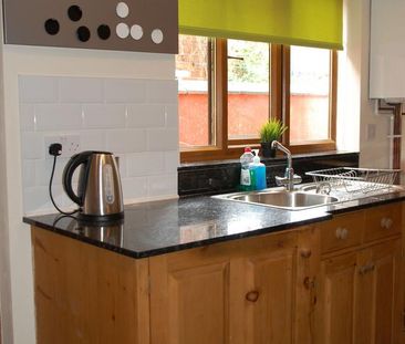 1 bedroom in a house share to rent - Photo 6