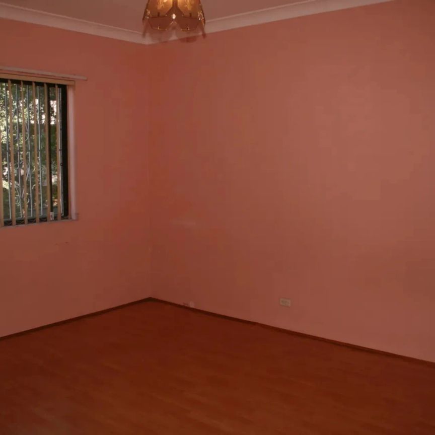 Spacious Two Bedroom Unit in Allawah - Photo 1