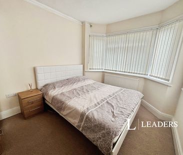 2 bedroom apartment to rent Downview Road, Worthing, BN11 - Photo 3