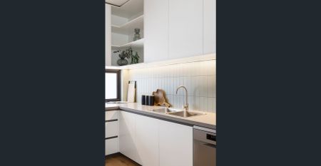 Luxury Townhome - Photo 5