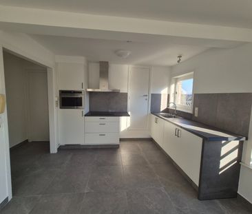 vernieuwd appartement te huur te Roeselare - Foto 3