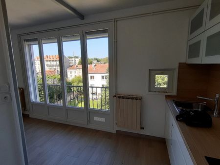 Location Appartement 3 pièces 45m² - Photo 5