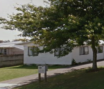 House near Macleans College - Photo 5