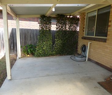 3 Bedroom Brick Veneer Home In West End - Photo 4