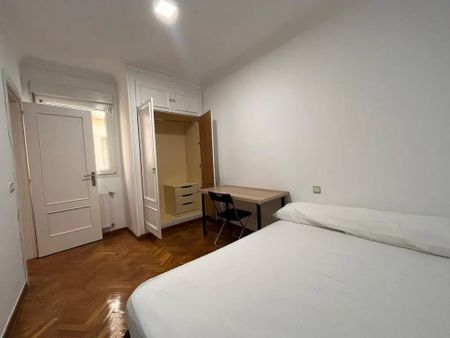 Calle de Grafal, Madrid, Community of Madrid 28005 - Photo 3