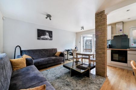 2 bedroom semi-detached house to rent - Photo 4