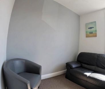 19 Vine Street, Lincoln, Lincolnsire, LN2 5HZ - Photo 1