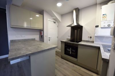 3 bedroom House in Harold Place, Leeds - Photo 4