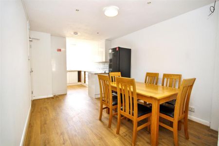 4 bedroom house to rent - Photo 3