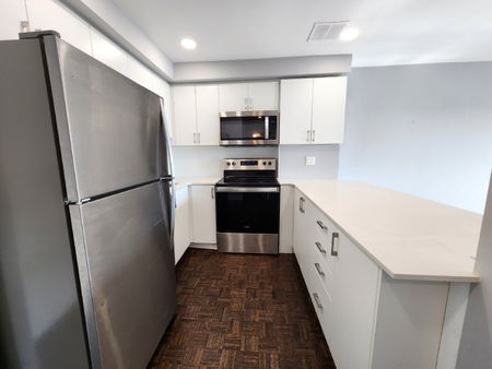 21 James Street - 406 - Photo 2