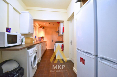 5 bedroom terraced house to rent - Photo 5