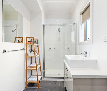 Stylish & Spacious Town Residence in Prime Location - Photo 6