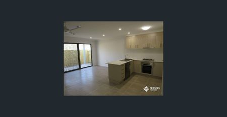 Call this 3 bedroom duplex, Home - Photo 5