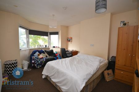 6 bed Semi-Detached House for Rent - Photo 3