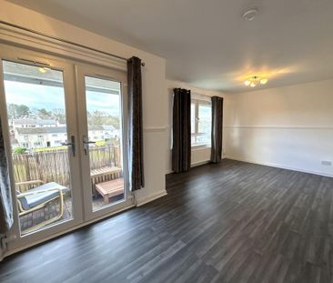 2 bedroom flat to rent - Photo 2