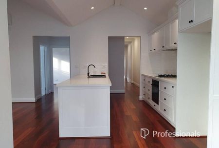 STUNNING EAST BUNBURY HOME - WHERE HISTORY MEETS MODERN LUXURY! - Photo 4