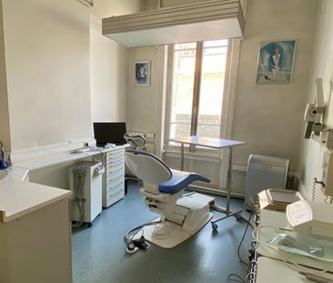 Location Appartement 7 pièces 121m² ST CHAMOND 42400 - Photo 1