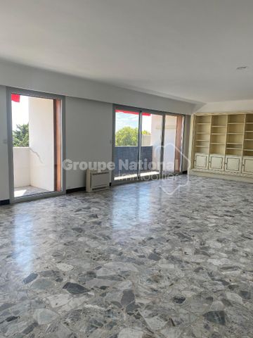 Arles - Appartement T4 de 160 m², - Photo 3