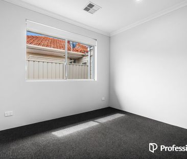 Brand New 4 x 2 Rear Villa - Photo 3