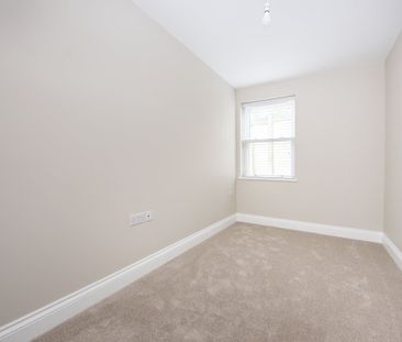 3 bedroom maisonette to rent - Photo 3