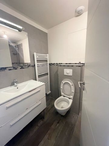 Location Appartement 2 pièces 34m² BASTIA 20200 - Photo 4