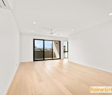 MODERN LIVING - Photo 1