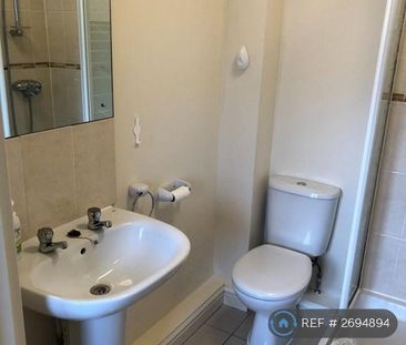 1 bedroom flat to rent - Photo 2