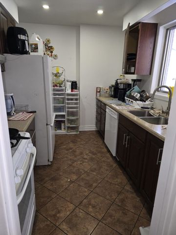 For Lease - 83 Amberjack Boulevard, Toronto, Ontario - Photo 3