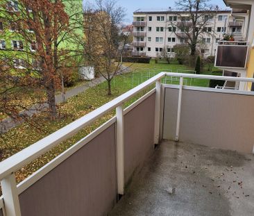 Wir sanieren für Sie! Wohnung mit Balkon! - Photo 1