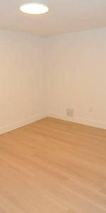 For Rent: 2 Bedroom near Skytrain **** - Photo 3