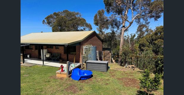 Relaxed, open living with sweeping views - Photo 1
