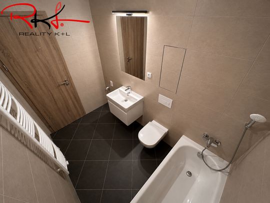 Pronájem bytu 2+kk 49 m², Pod Harfou, Praha - Фото 1