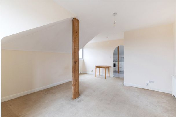 4 Avenue Elmers, Surbiton, Surrey, KT6 flat to rent - Photo 1