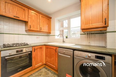 3 bedroom terraced house to rent - Photo 4