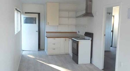 Coastal Charmer - Photo 3