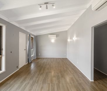 Easy-Care Family Living Close to Key Amenities - Photo 2