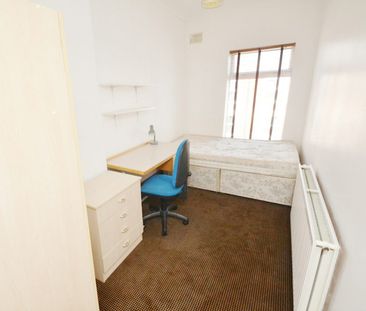 Standish Road, Fallowfield, Manchester, M14 - Photo 3