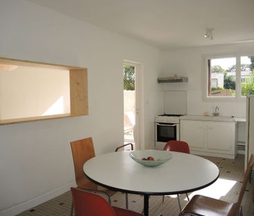 Location Maison 3 pièces 66m² CROIX CHAPEAU 17220 - Photo 3