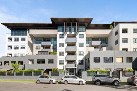 Modern Beachside Lifestyle - Photo 2