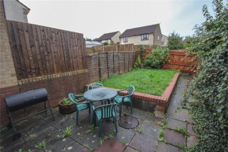 2 bedroom terraced house to rent - Photo 2