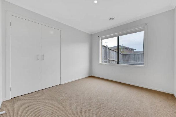 “A Place To Call Home In PointCook” - Photo 1