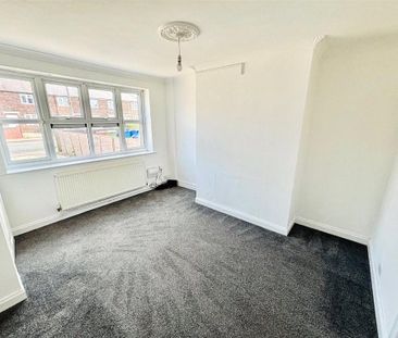 2 bedroom end of terrace house to rent - Photo 5