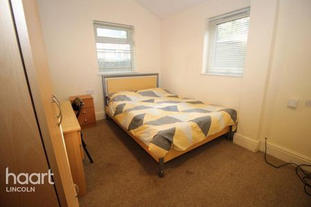 5 bedroom terraced house to rent - Photo 5