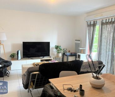 Location Appartement 2 pièces 47m² MONTAUBAN 82000 - Photo 2