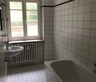 Schöne Erdgeschosswohnung mit Altbaucharme! - Foto 2