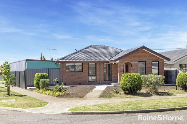 7 Bunya Drive, Albanvale, VIC 3021 - Photo 1