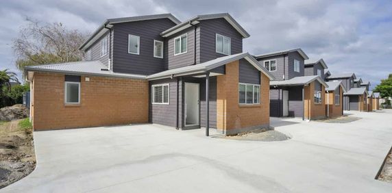 RENT REBATE AND ONE WEEKS FREE RENT - Love the Location! - Photo 2