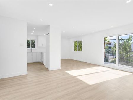 795 75e Avenue - Photo 4