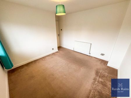 3 bedroom semi-detached house to rent - Photo 3